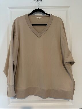 Easel over sized v neck sweatshirt